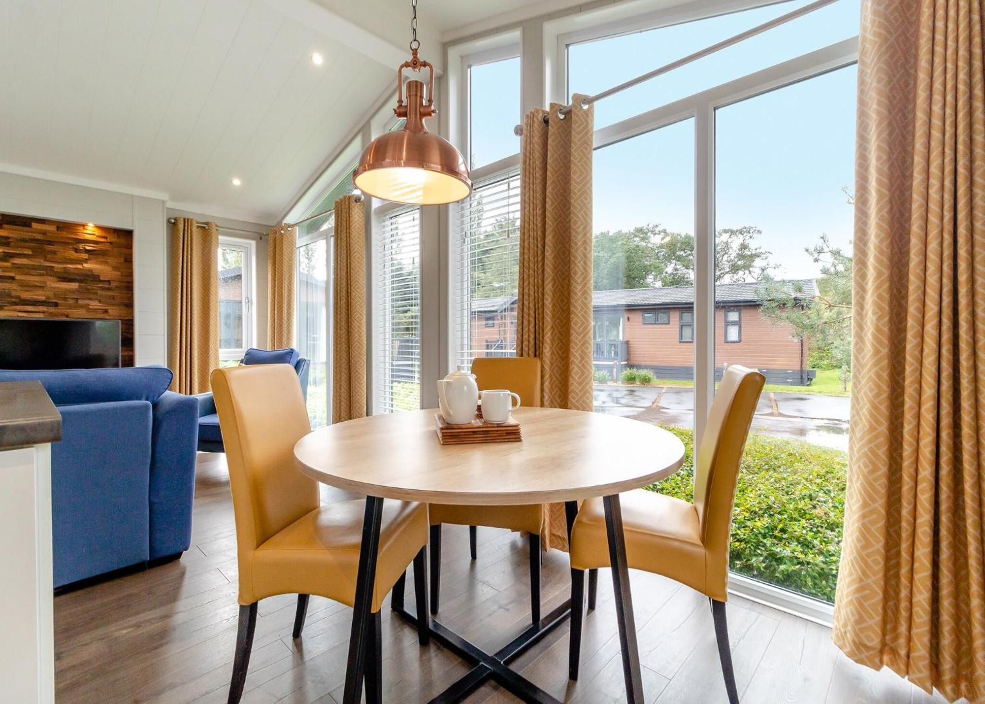 Norfolk Woods Resort And Spa Narborough  Dış mekan fotoğraf
